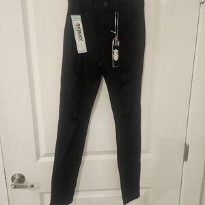 WOMEN'S BLACK DISTRESSED HIGH-RISE JEANS.  SIZE 24. NEW WITH TAGS.